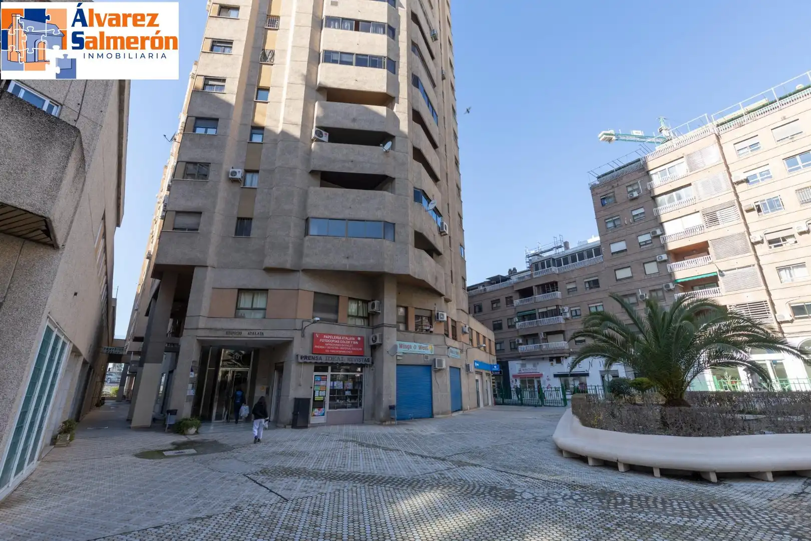 Exterior view of Flat for sale in  Granada Capital