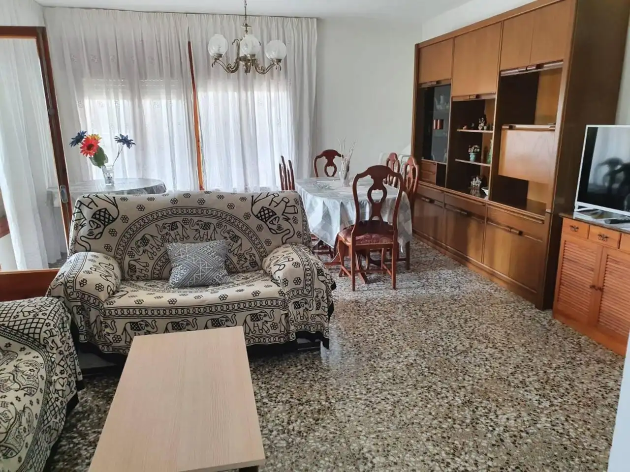 Sala de estar de Piso de alquiler en Vinaròs con Jardín privado, Terraza y Amueblado