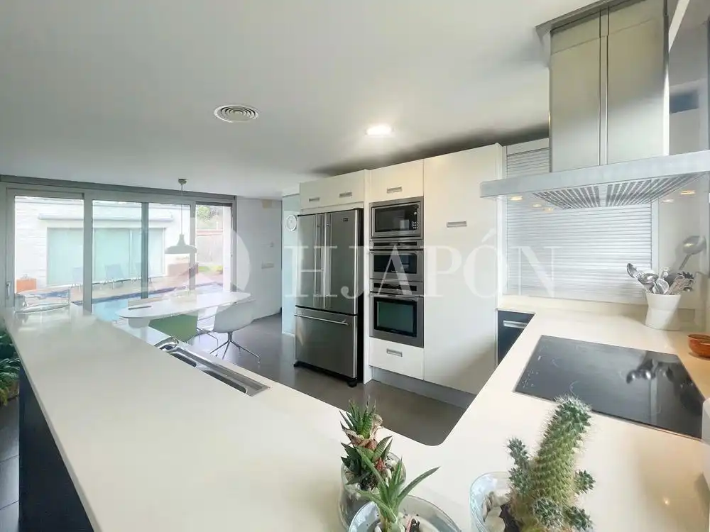 Cuina de Casa o xalet en venda en Vallromanes amb Aire condicionat, Jardí privat i Parquet