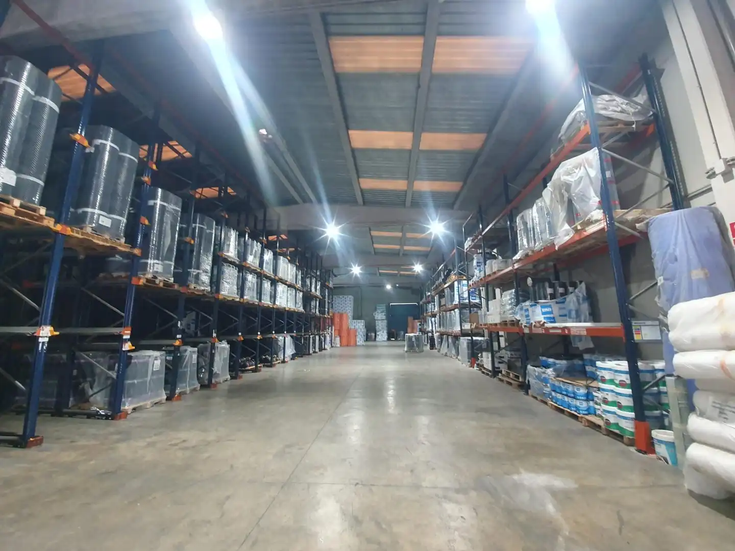 Fabrikhallen zur Miete in La Rinconada