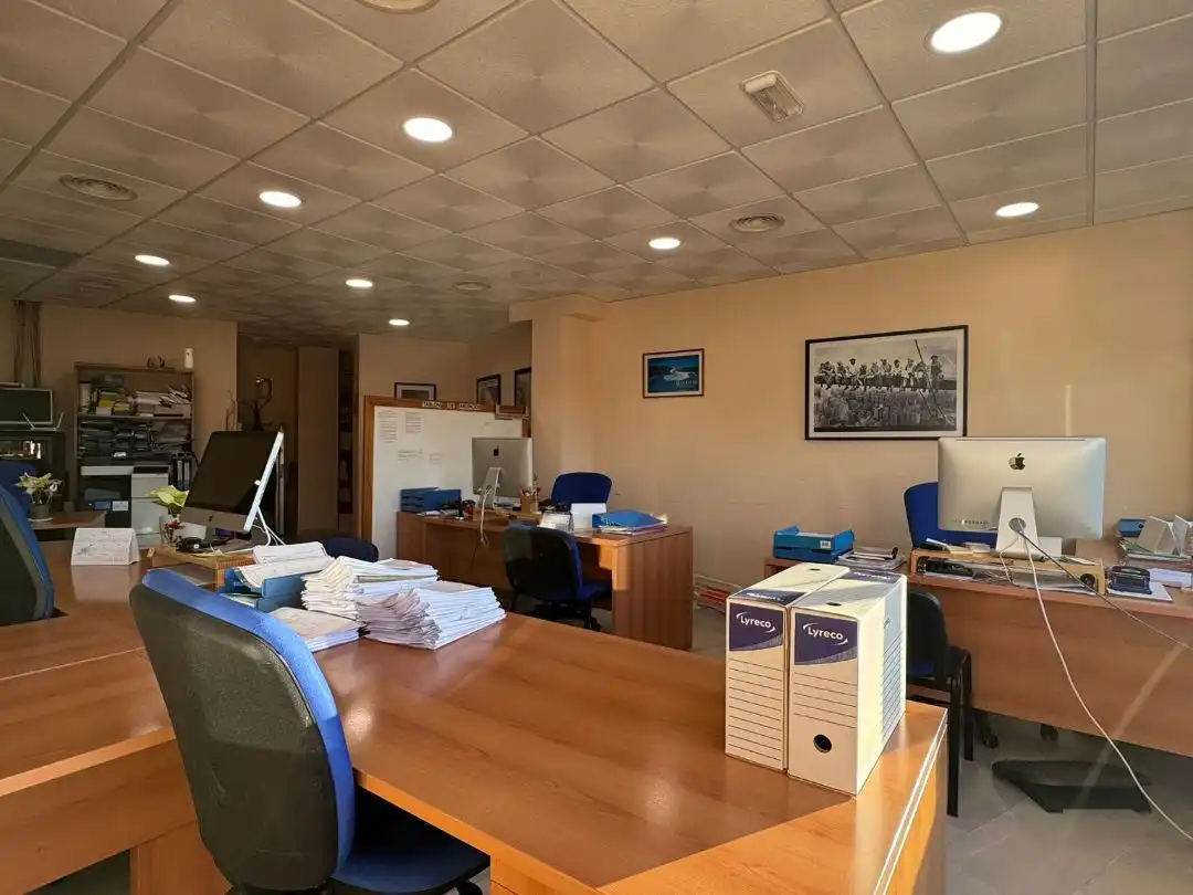 Büro zum Verkauf in Málaga mit Klimaanlage, Heizung und Terrasse
