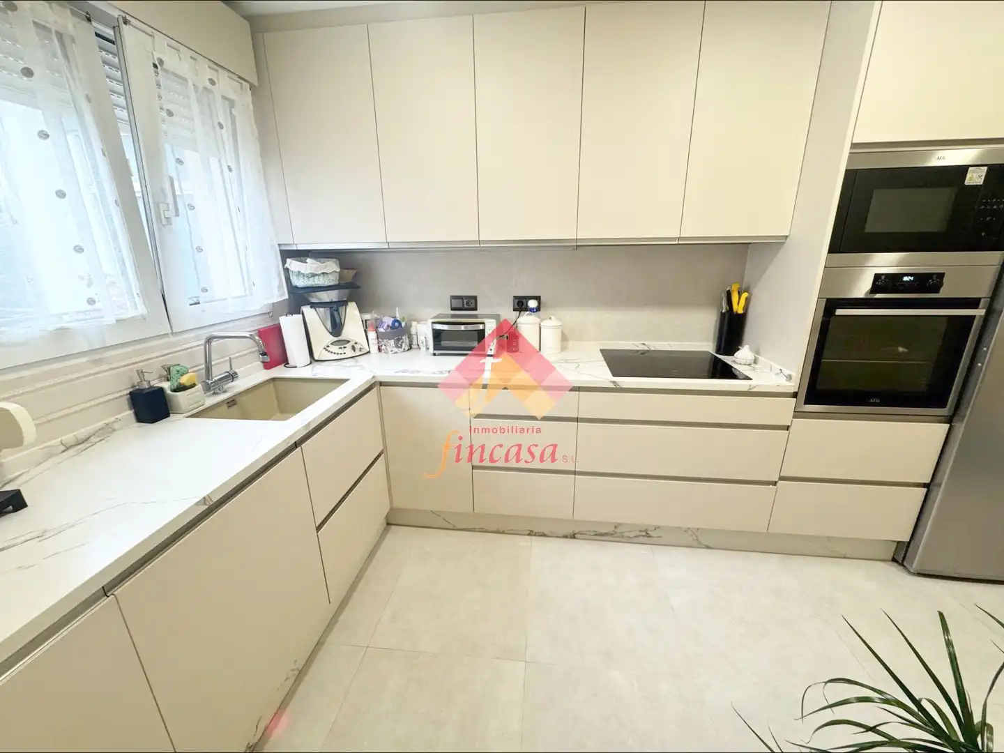 Cocina de Piso en venta en Ronda con Calefacción y Balcón