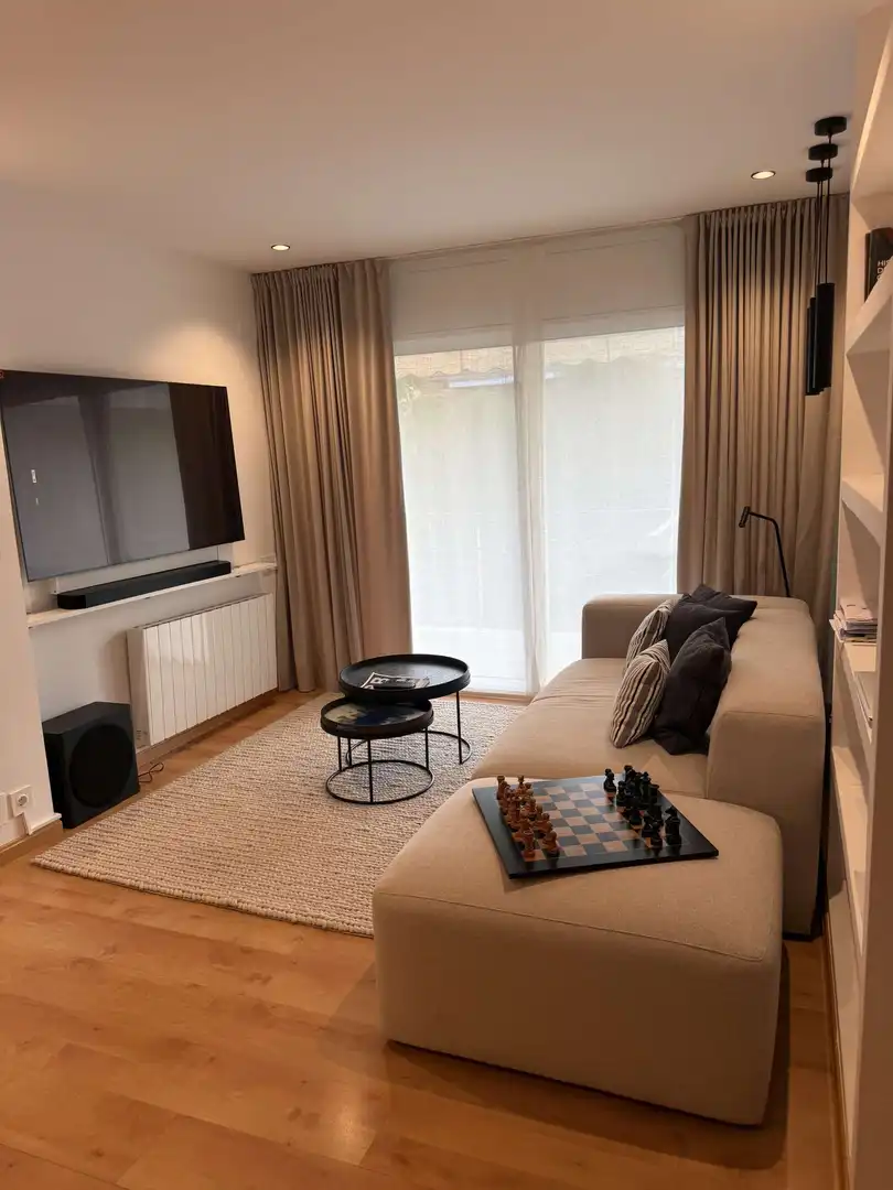 Sala de estar de Apartamento para compartir en Sant Cugat del Vallès con Aire acondicionado, Terraza y Amueblado