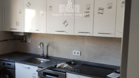 Foto 2 de Piso en venta en Pablo Picaso, La Felguera, Langreo