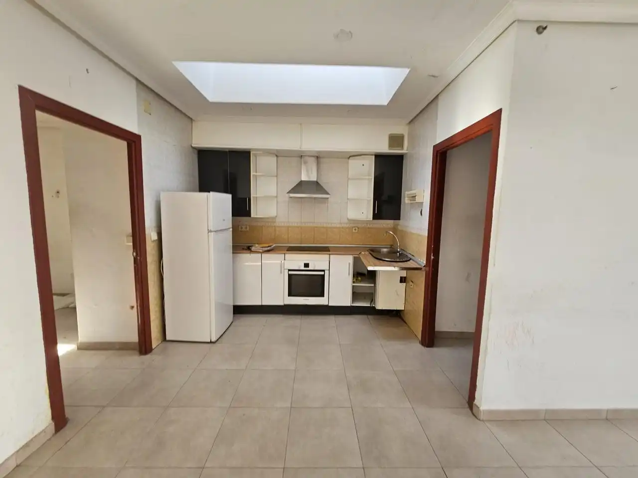 Cocina de Casa adosada de alquiler en Alcalá de Henares con Aire acondicionado y Jardín privado