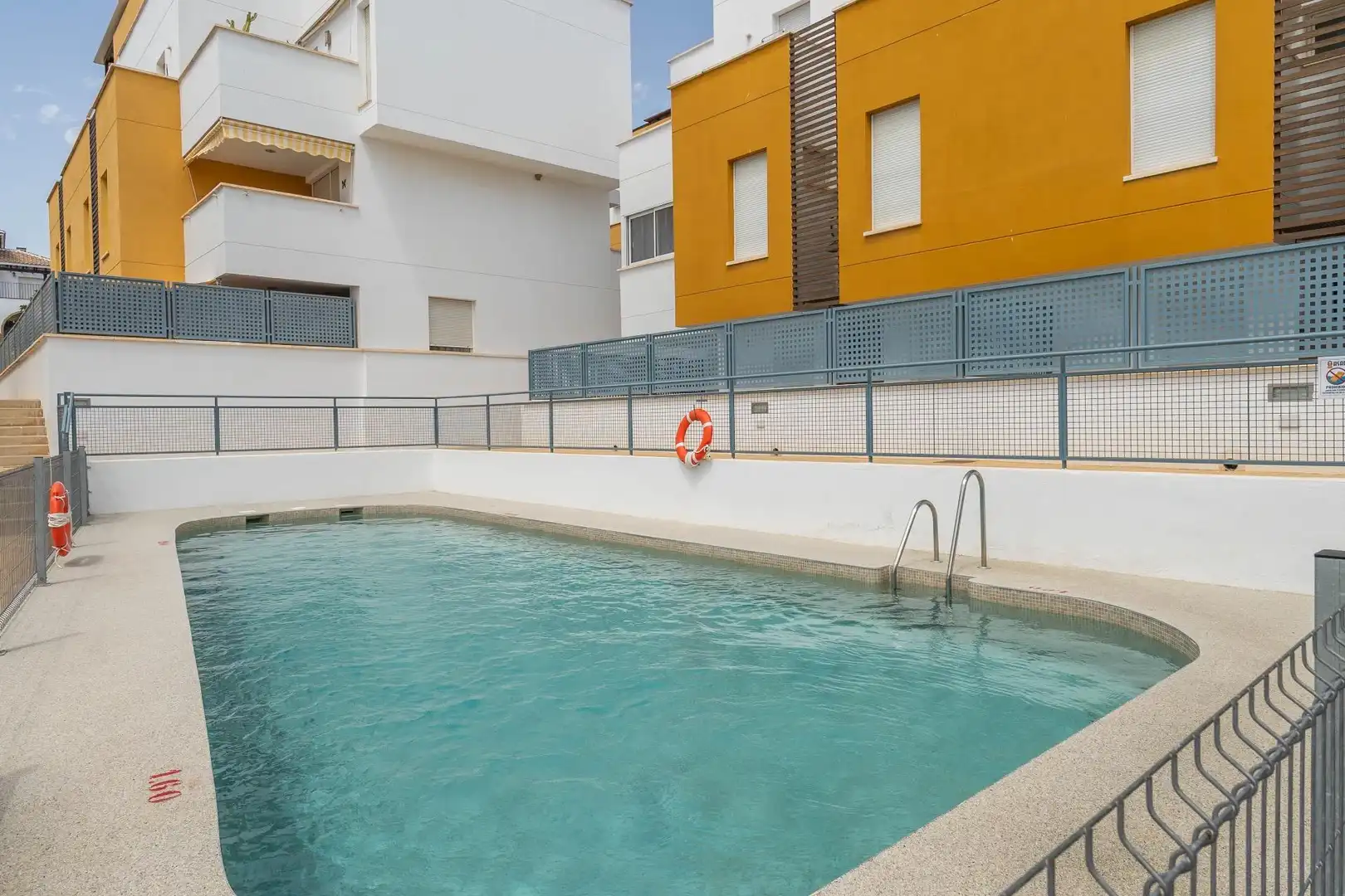 Piscina de Piso en venta en Vera con Aire acondicionado, Terraza y Trastero