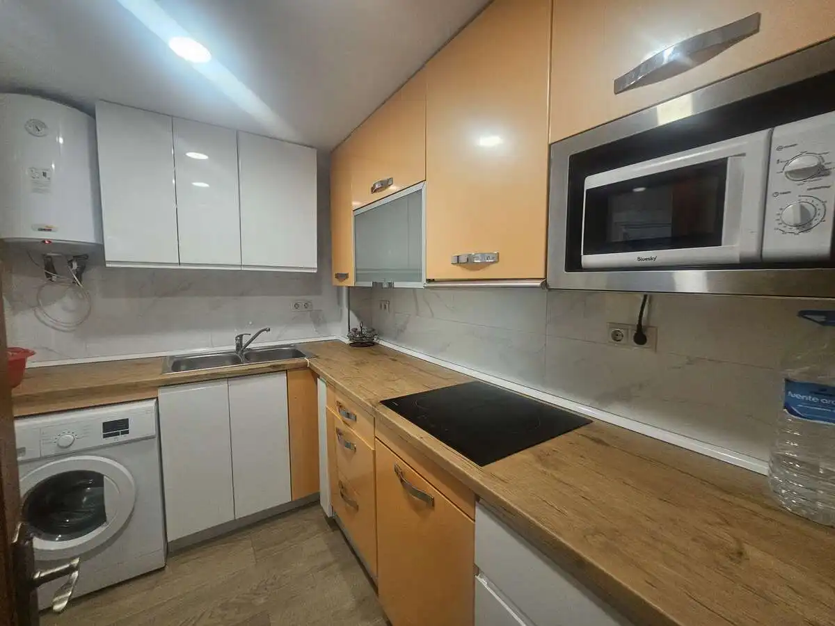 Cocina de Piso en venta en Roquetas de Mar con Aire acondicionado, Terraza y Piscina comunitaria