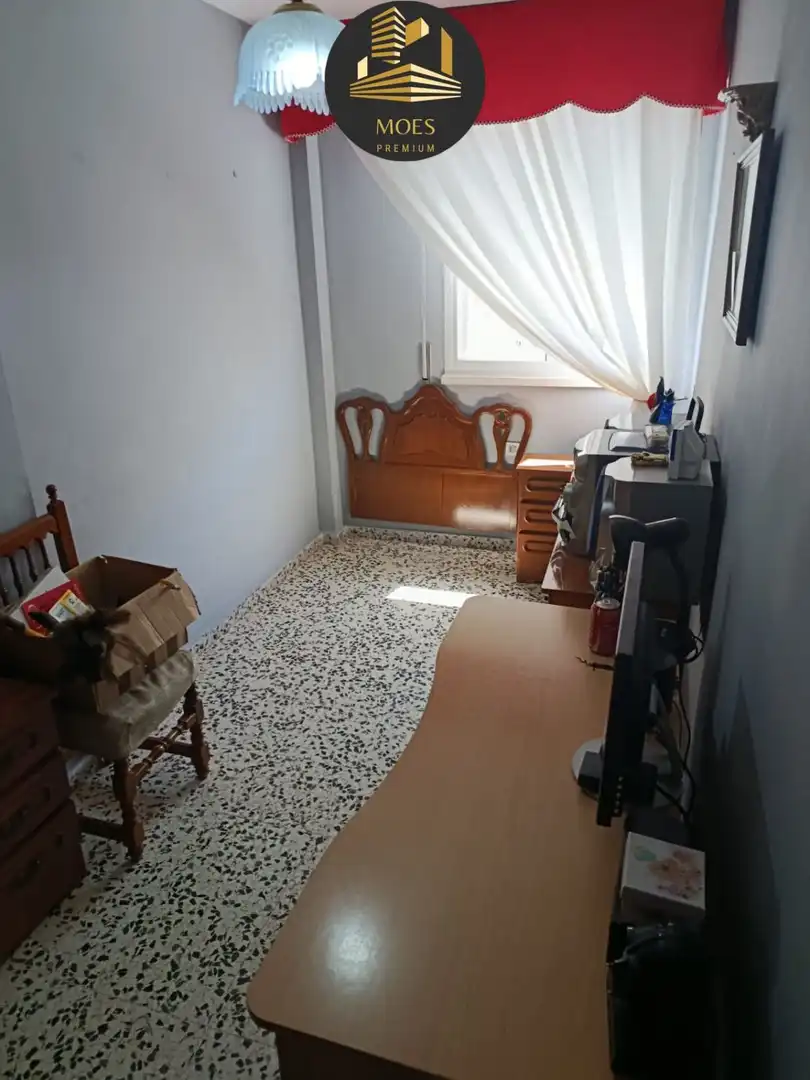 Bedroom of Flat for sale in Martos  with Air Conditioner, Heating and Terrace