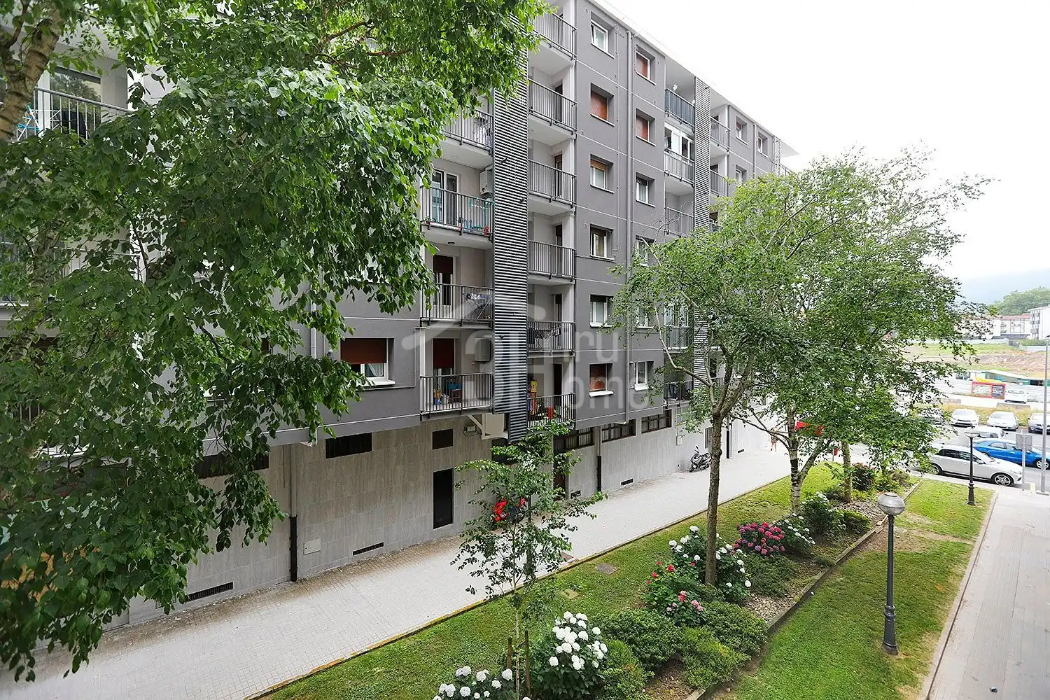 Vista exterior de Piso en venta en Irun  con Calefacción y Trastero