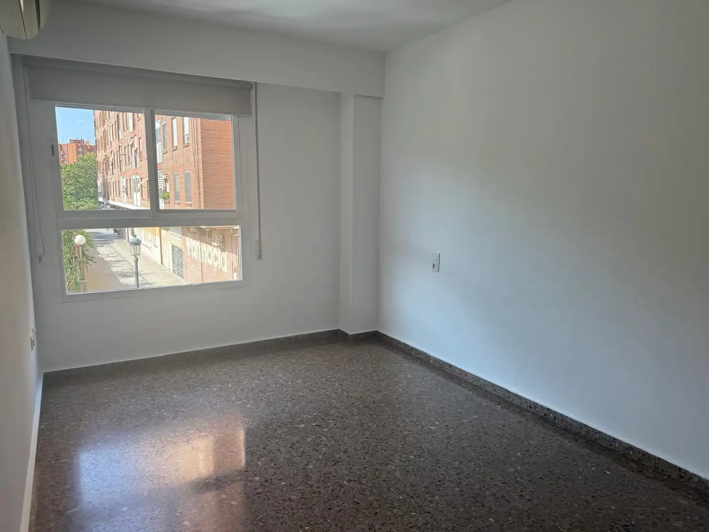 Habitación de Piso de alquiler en Valencia con Aire acondicionado, Terraza y Balcón