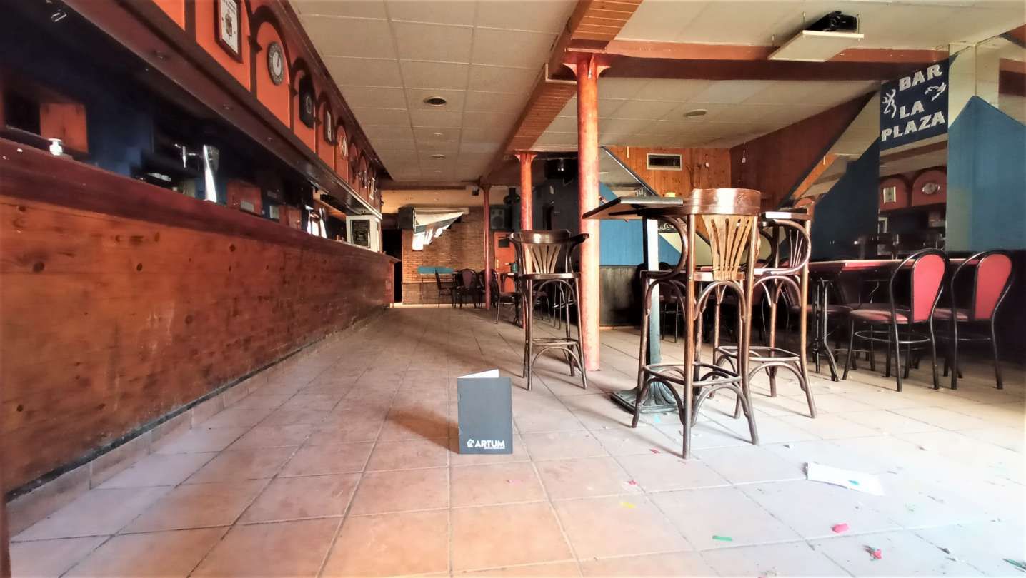 Building for sale in Alberite