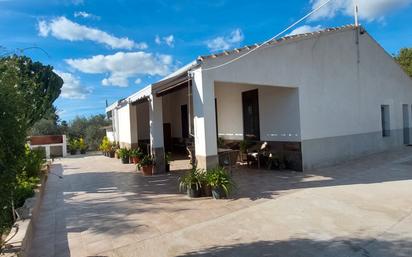 Vista exterior de Casa o xalet en venda en Elche / Elx amb Terrassa, Traster i Piscina