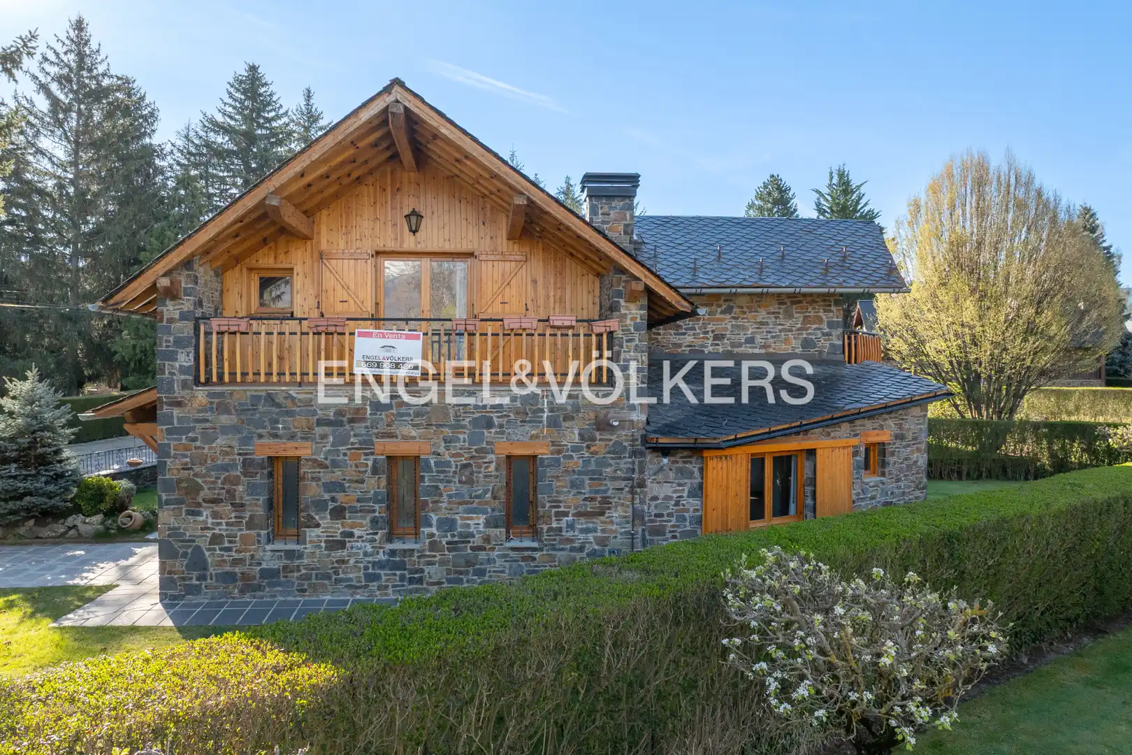 Vista exterior de Casa o chalet en venta en Llívia con Calefacción, Jardín privado y Parquet