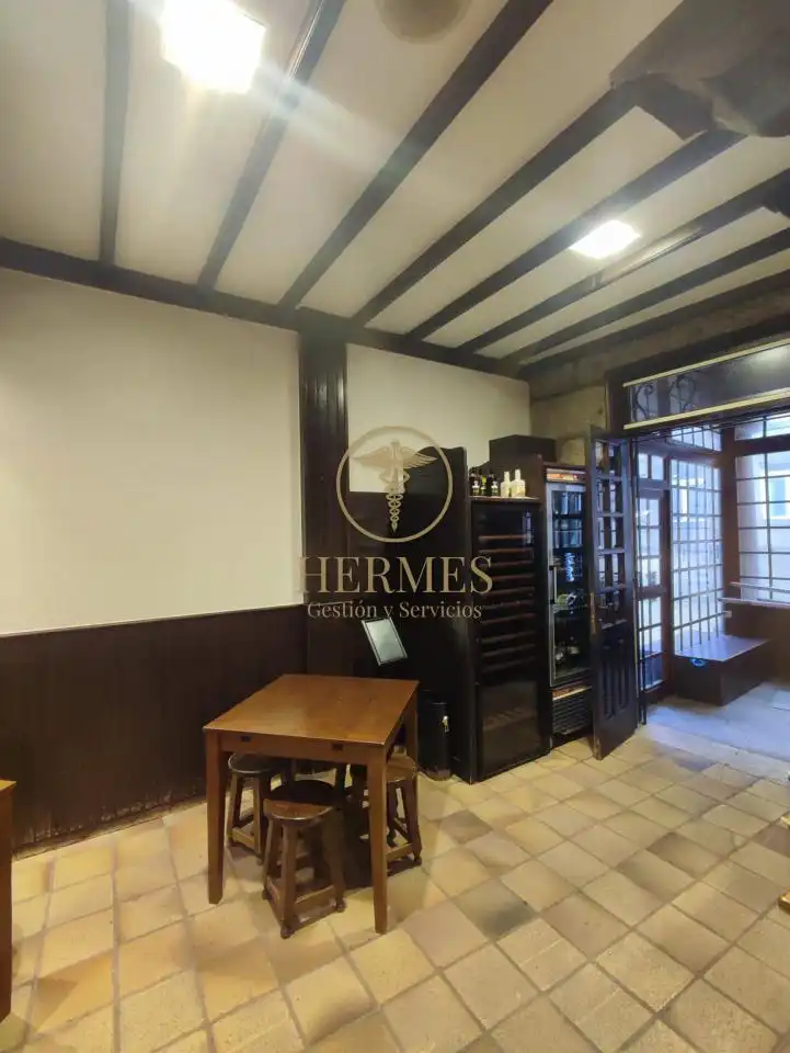 Local comercial en traspàs a Tui, imagen 10