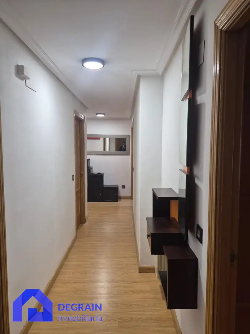 Pis de lloguer en Oviedo  amb Calefacció, Terrassa i Traster