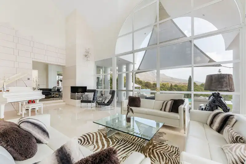 Chalet con terraza en venta en Nueva, imagen 4
