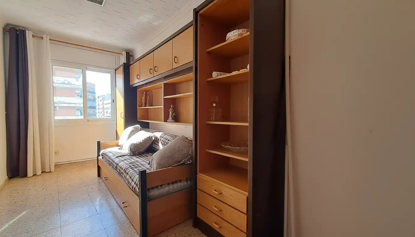 Schlafzimmer von Wohnung zum Verkauf in Tarragona mit Klimaanlage und Ofen
