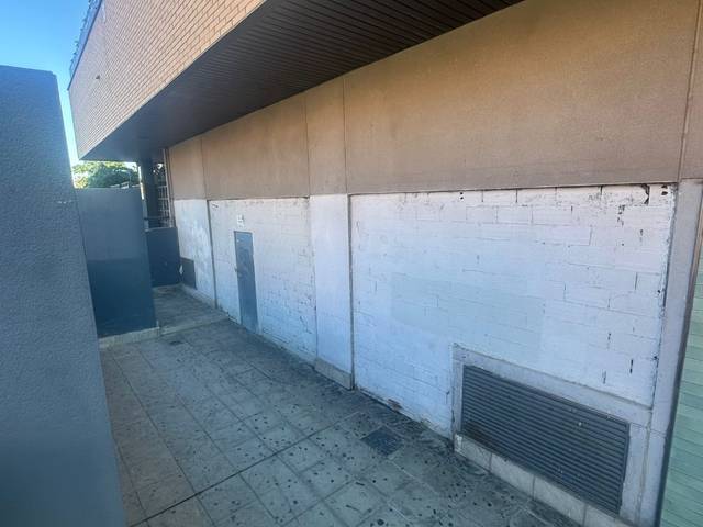 Local comercial en Alquiler en Calle Fuente Cisneros, 68 en Parque Oeste - Fuente Cisneros