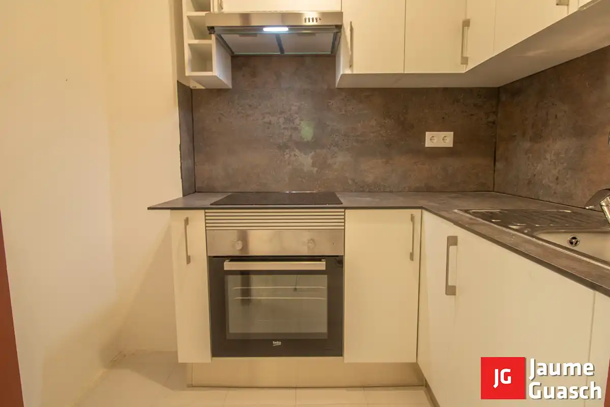 Cocina de Piso en venta en Torredembarra con Calefacción, Terraza y Trastero