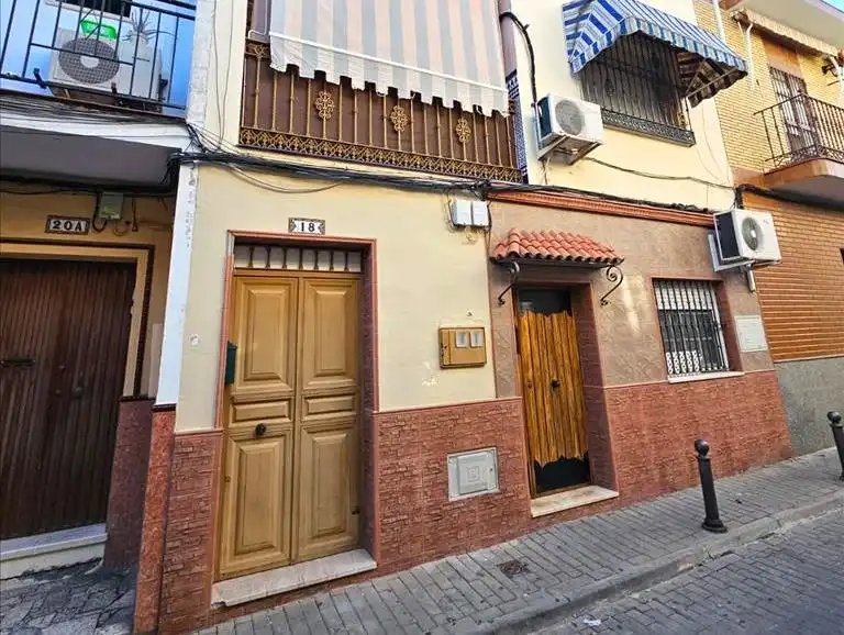 Exterior view of Apartments for sale in  Sevilla Capital