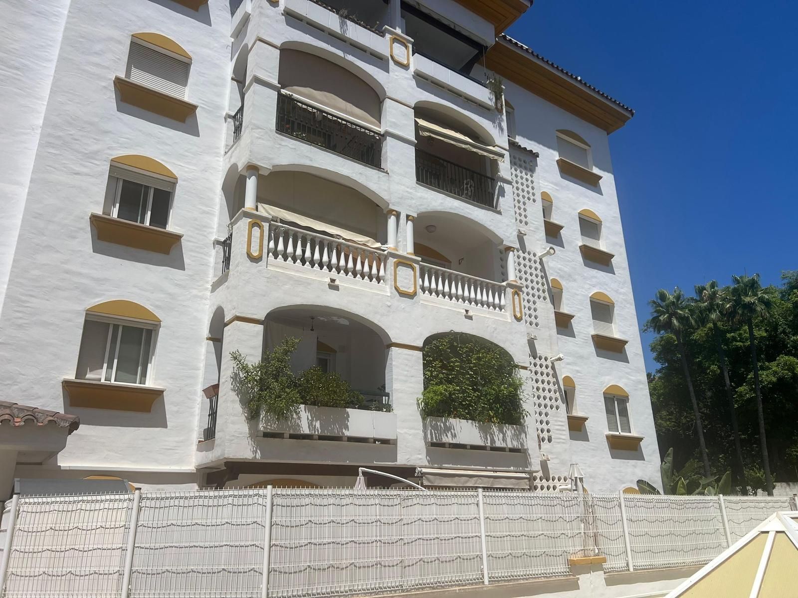 Exterior view of Flat to rent in Marbella  with Air Conditioner and Terrace