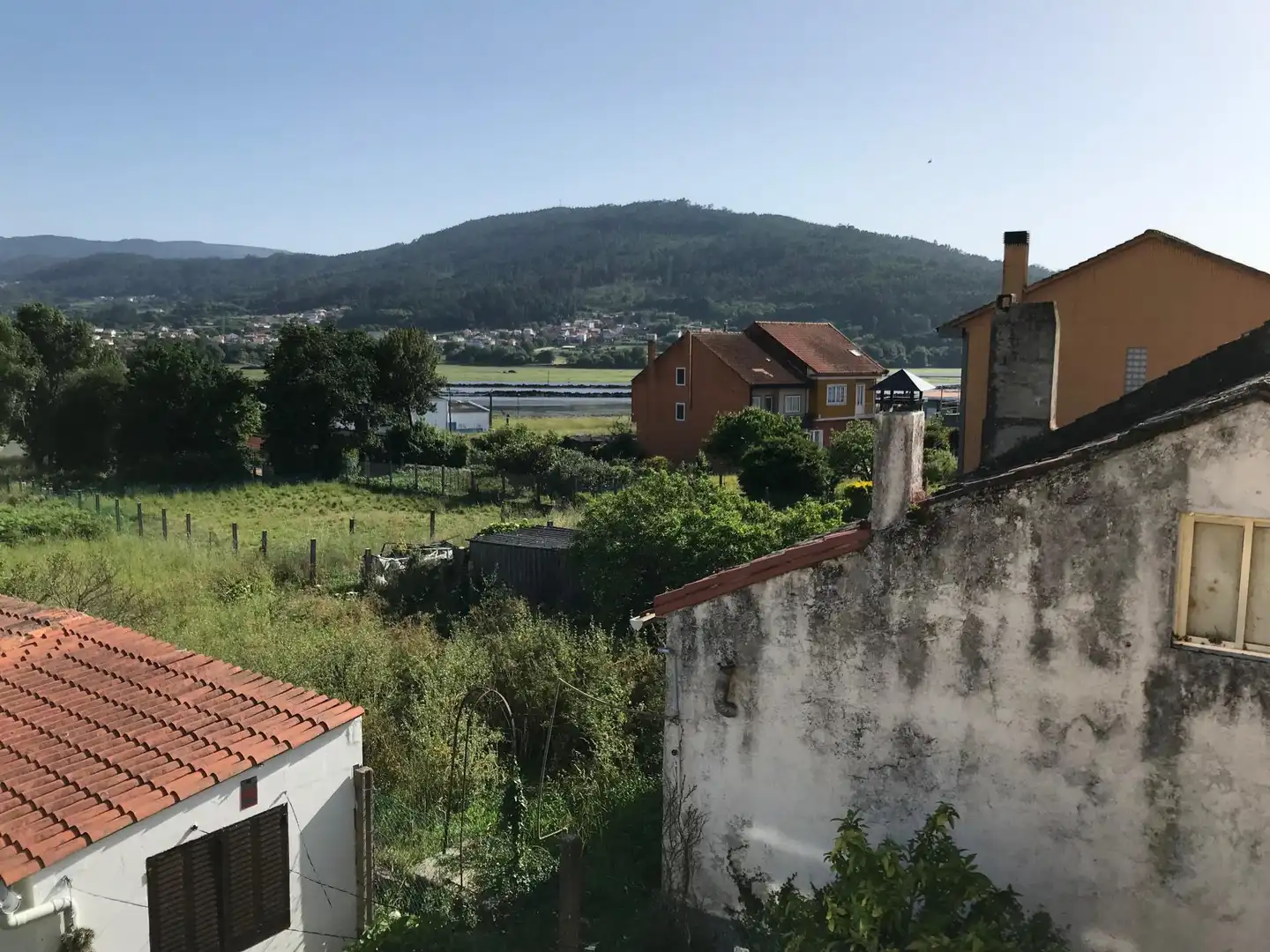 Vista exterior de Casa o xalet en venda en Noia amb Balcó