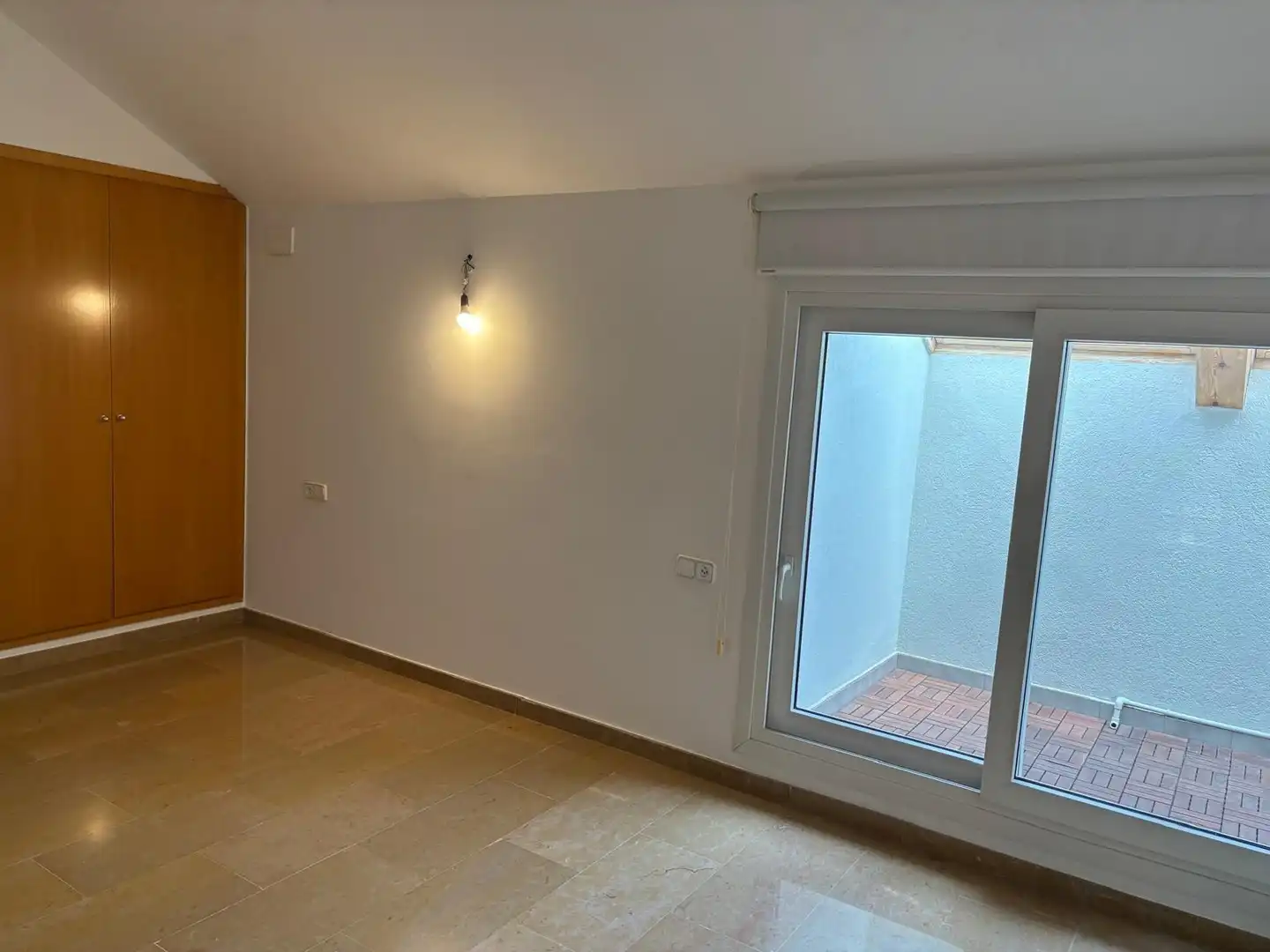 Maisonette zur Miete in Girona mit Klimaanlage, Heizung und Terrasse