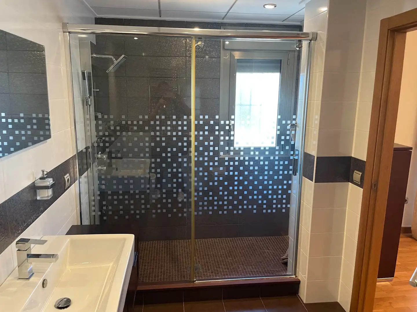 Bany de Casa o xalet en venda en Orihuela amb Aire condicionat, Jardí privat i Parquet