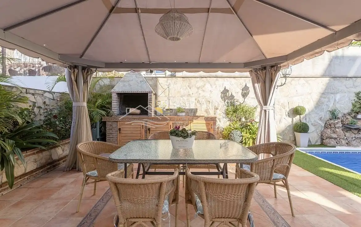 Terraza de Casa o chalet en venta en Nerja con Terraza, Piscina y Horno