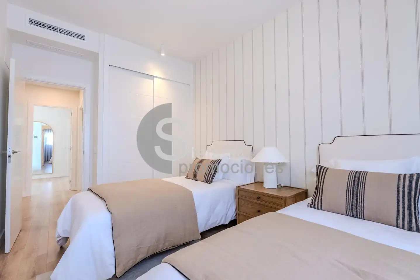 Habitación de Casa adosada en venta en Málaga con Aire acondicionado, Jardín privado y Terraza