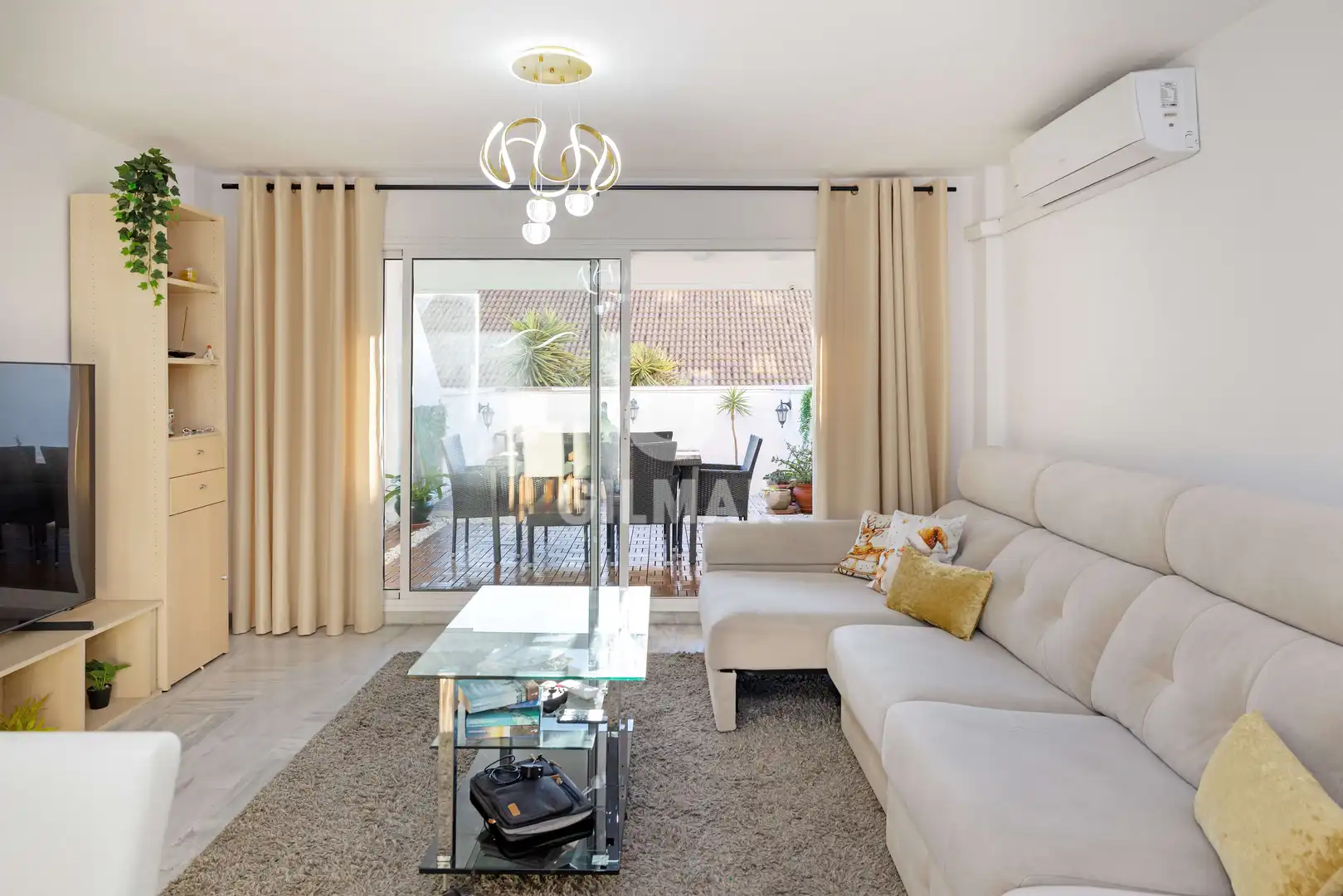 Living room of Detached homes for sale in Benalmádena  with Heating, Private garden and Swimming Pool