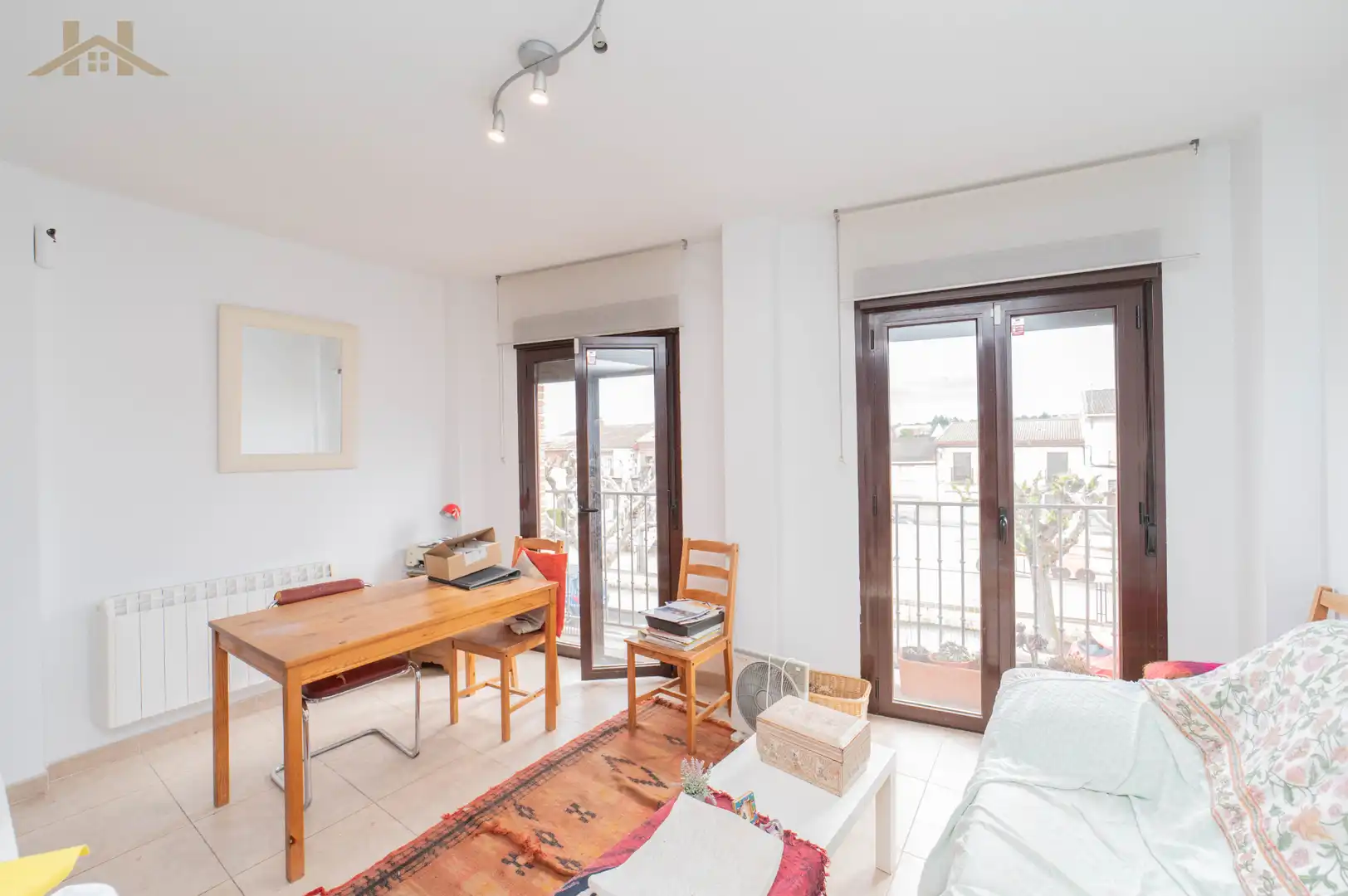 Vista exterior de Piso en venta en Villa del Prado con Balcón