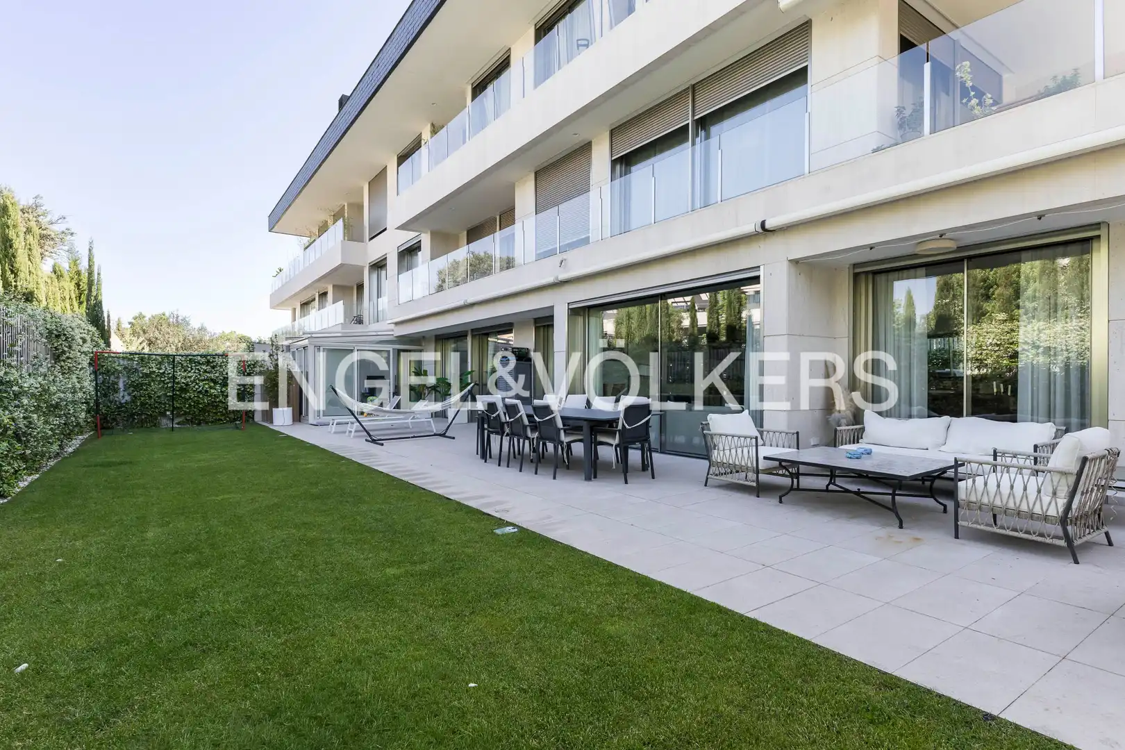 Terraza de Apartamento en venta en Pozuelo de Alarcón con Aire acondicionado, Calefacción y Jardín privado