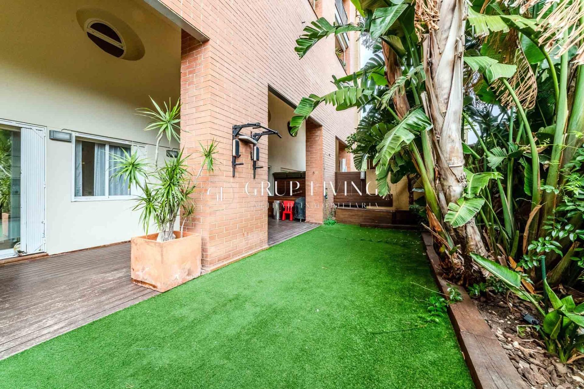 Exterior view of Flat for sale in Sitges  with Air Conditioner, Heating and Private garden