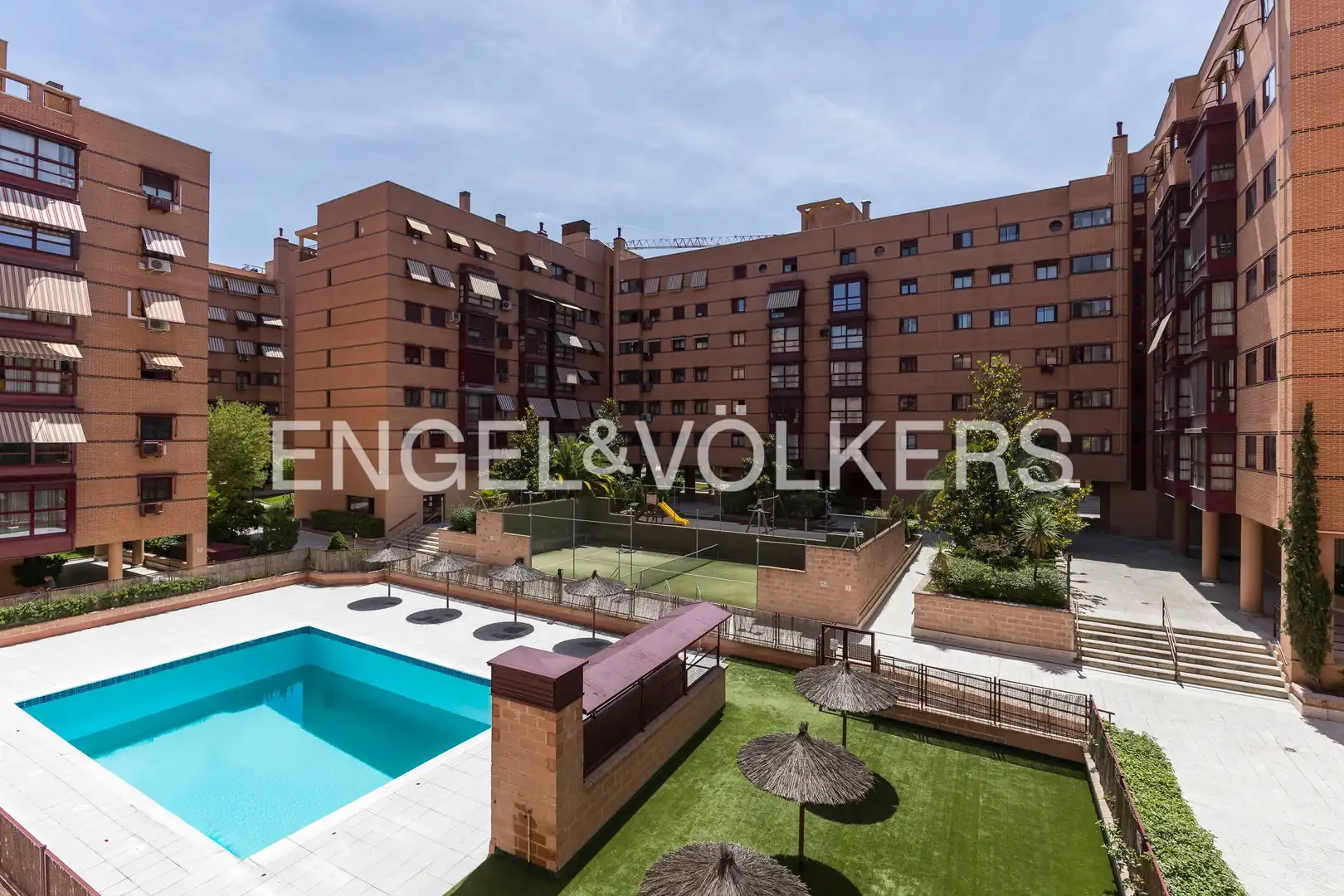 Exterior view of Flat for rent in Madrid  with Air Conditioner, Heating and Private garden