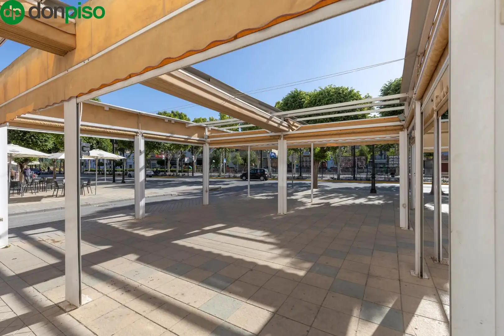 Terrace of Commercial properties for sale in Fuente Vaqueros