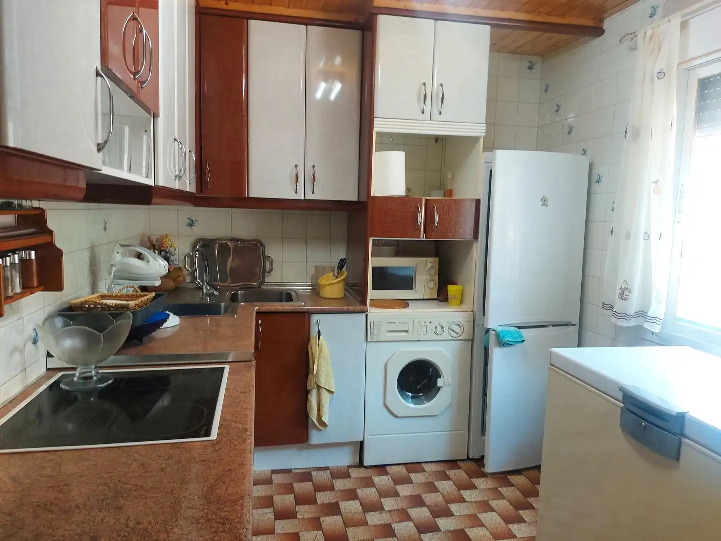 Cocina de Casa o chalet en venta en Navas del Rey con Aire acondicionado, Calefacción y Jardín privado