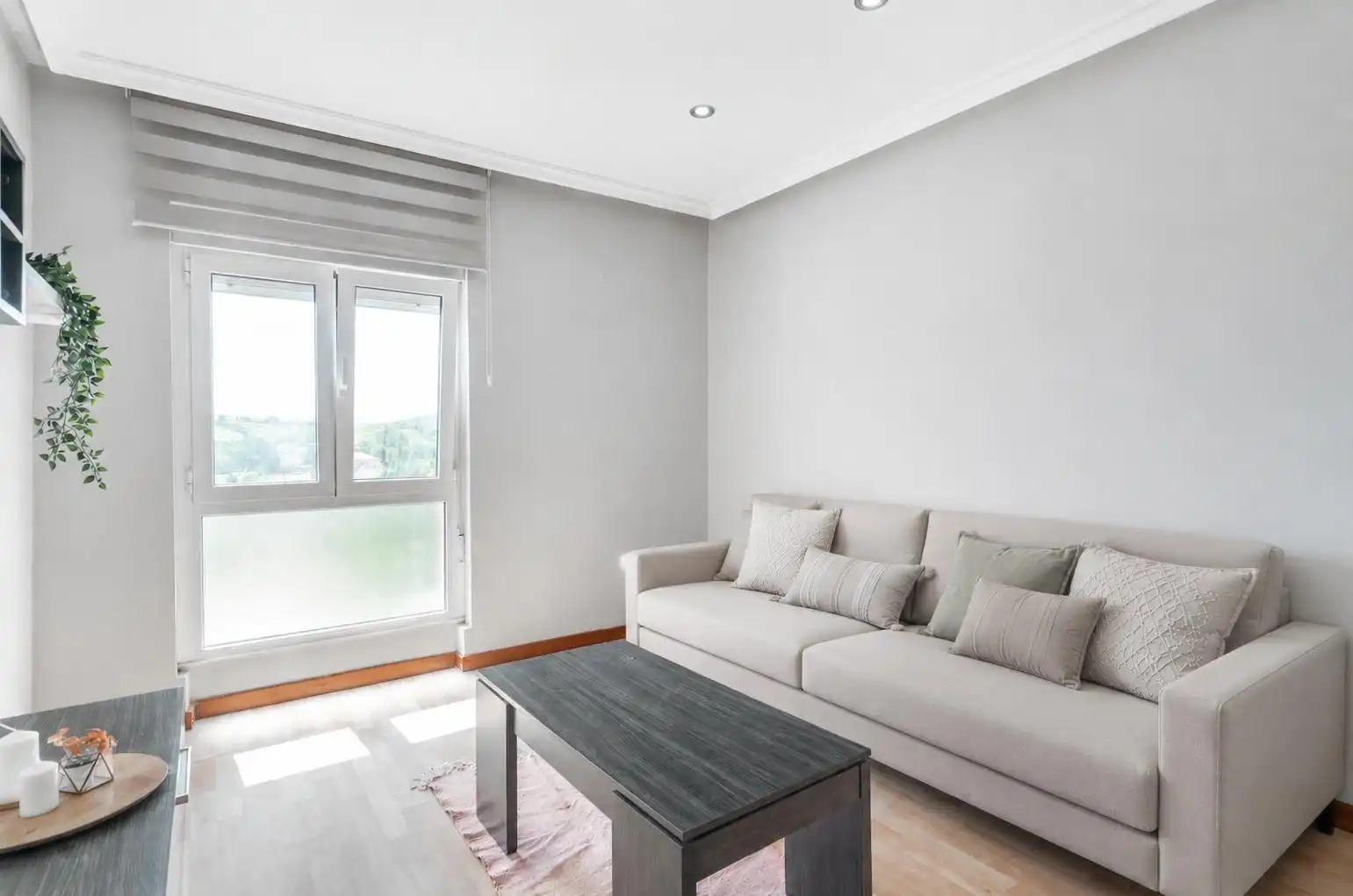 Living room of Flat for sale in Noreña  with Heating, Storage room and Furnished