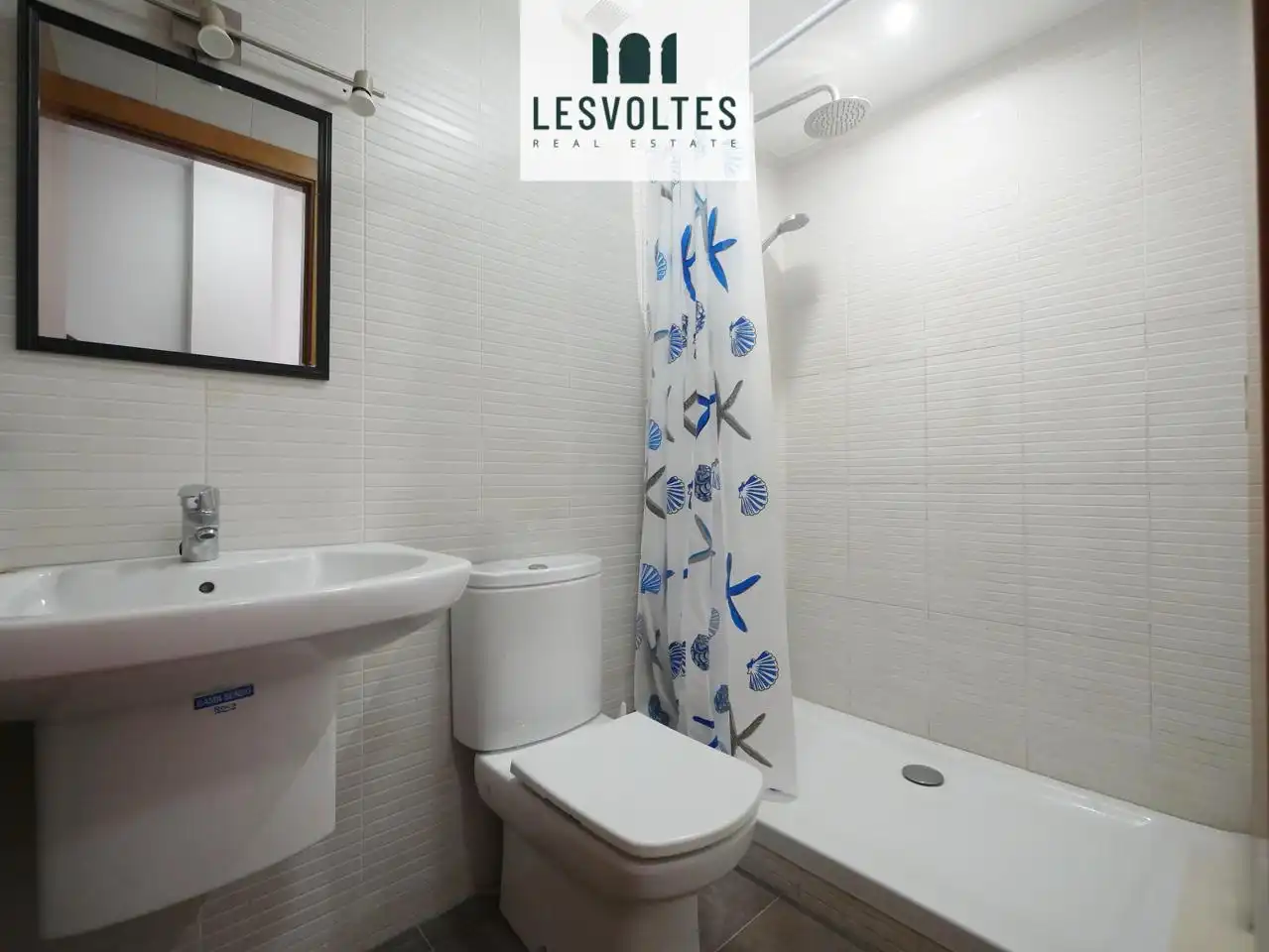 Bathroom of Flat for sale in Palafrugell  with Heating, Parquet flooring and Terrace