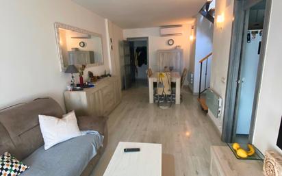 Sala d'estar de Dúplex en venda en Figueres amb Aire condicionat, Calefacció i Terrassa
