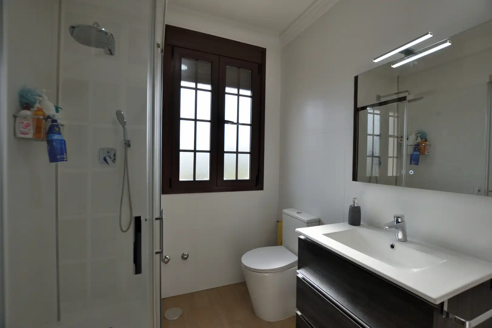 Badezimmer von Maisonette zum Verkauf in Ronda mit Abstellraum und Möbliert