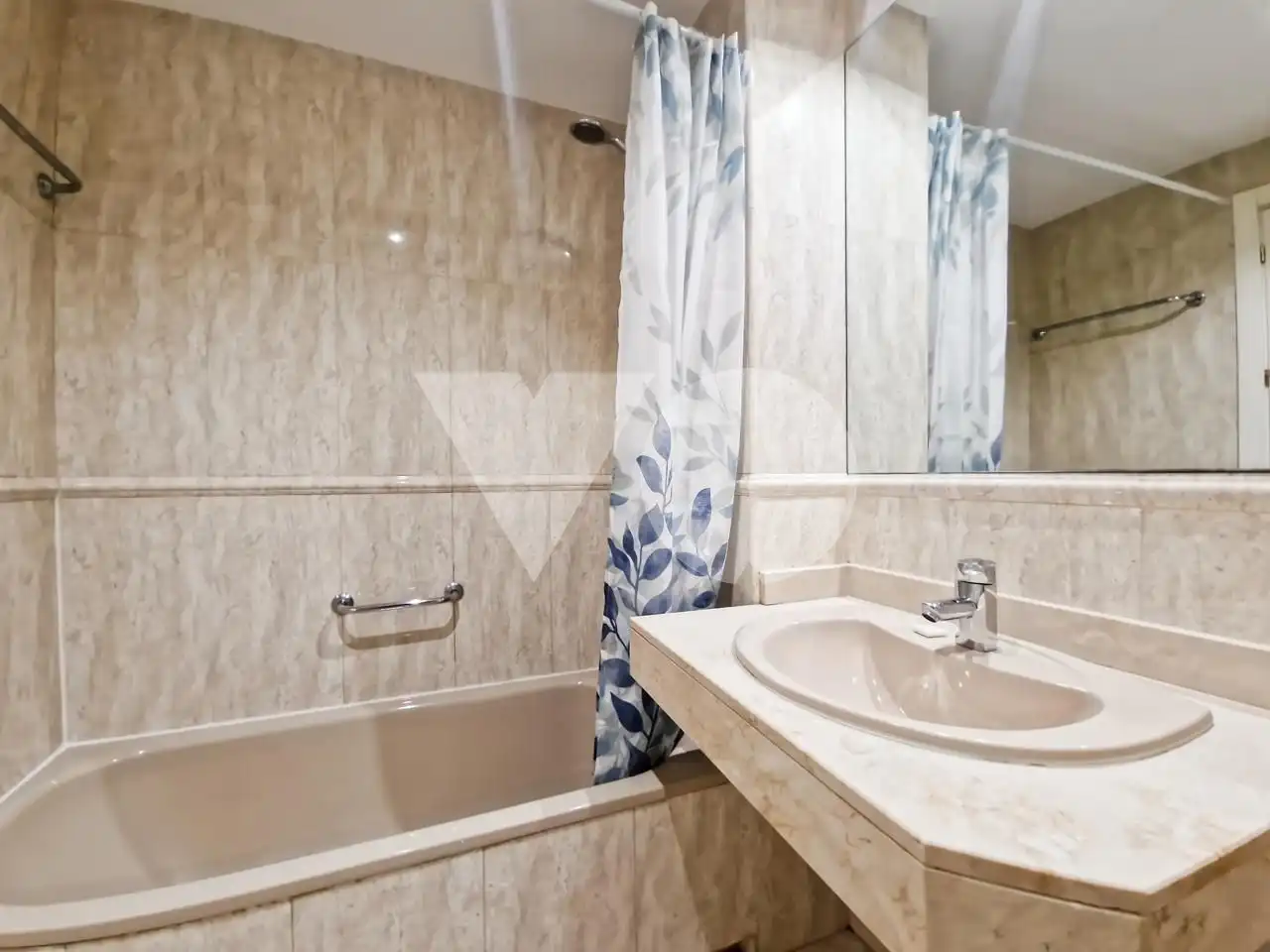 Bany de Pis en venda en Madrid amb Aire condicionat, Calefacció i Sauna