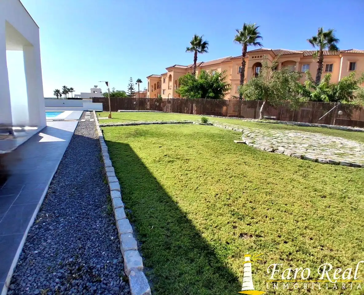 Houses for rent in Sanlúcar de Barrameda  with Air Conditioner, Private garden and Swimming Pool