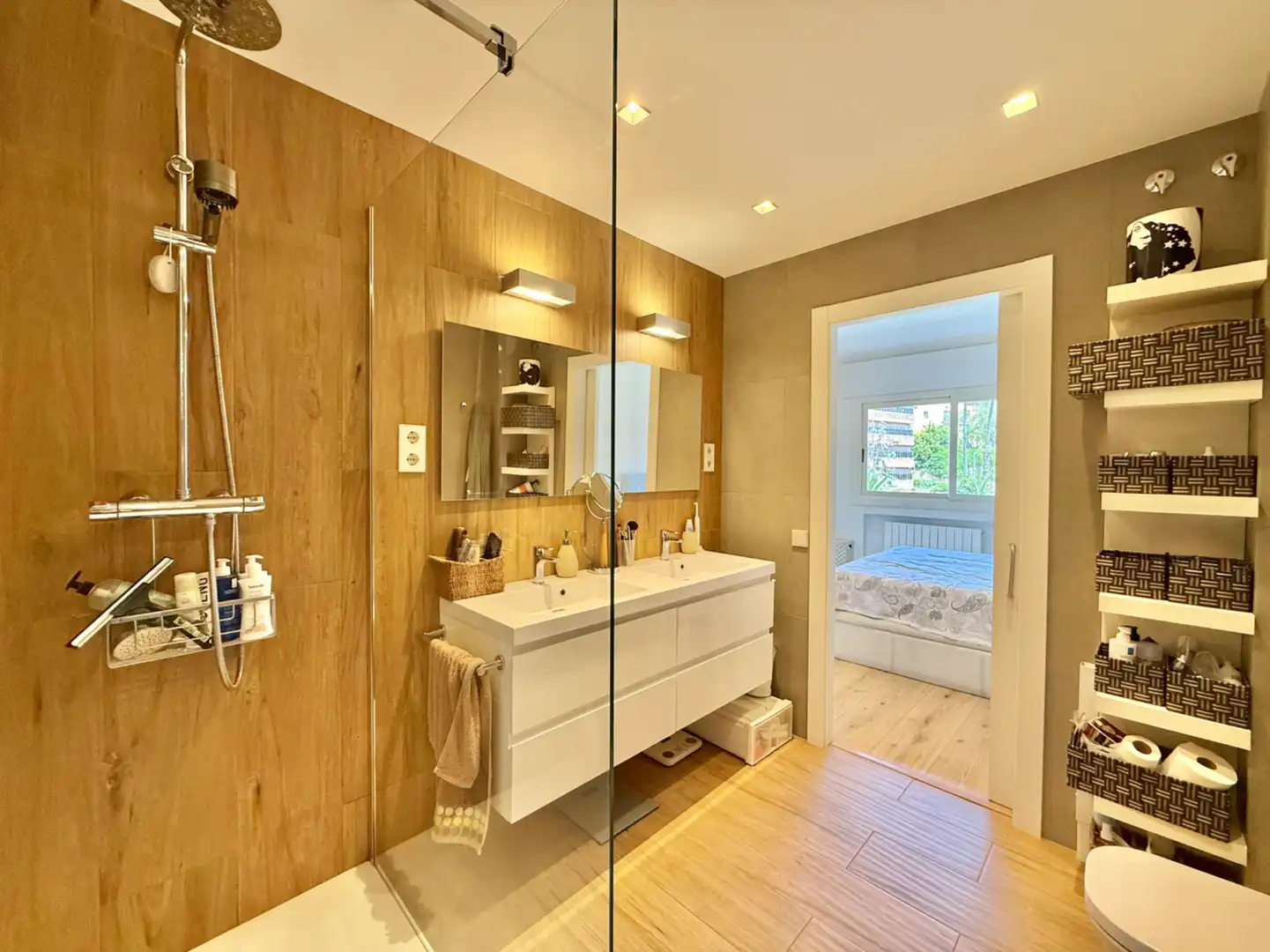 Baño de Piso de alquiler en Barcelona con Aire acondicionado, Calefacción y Parquet
