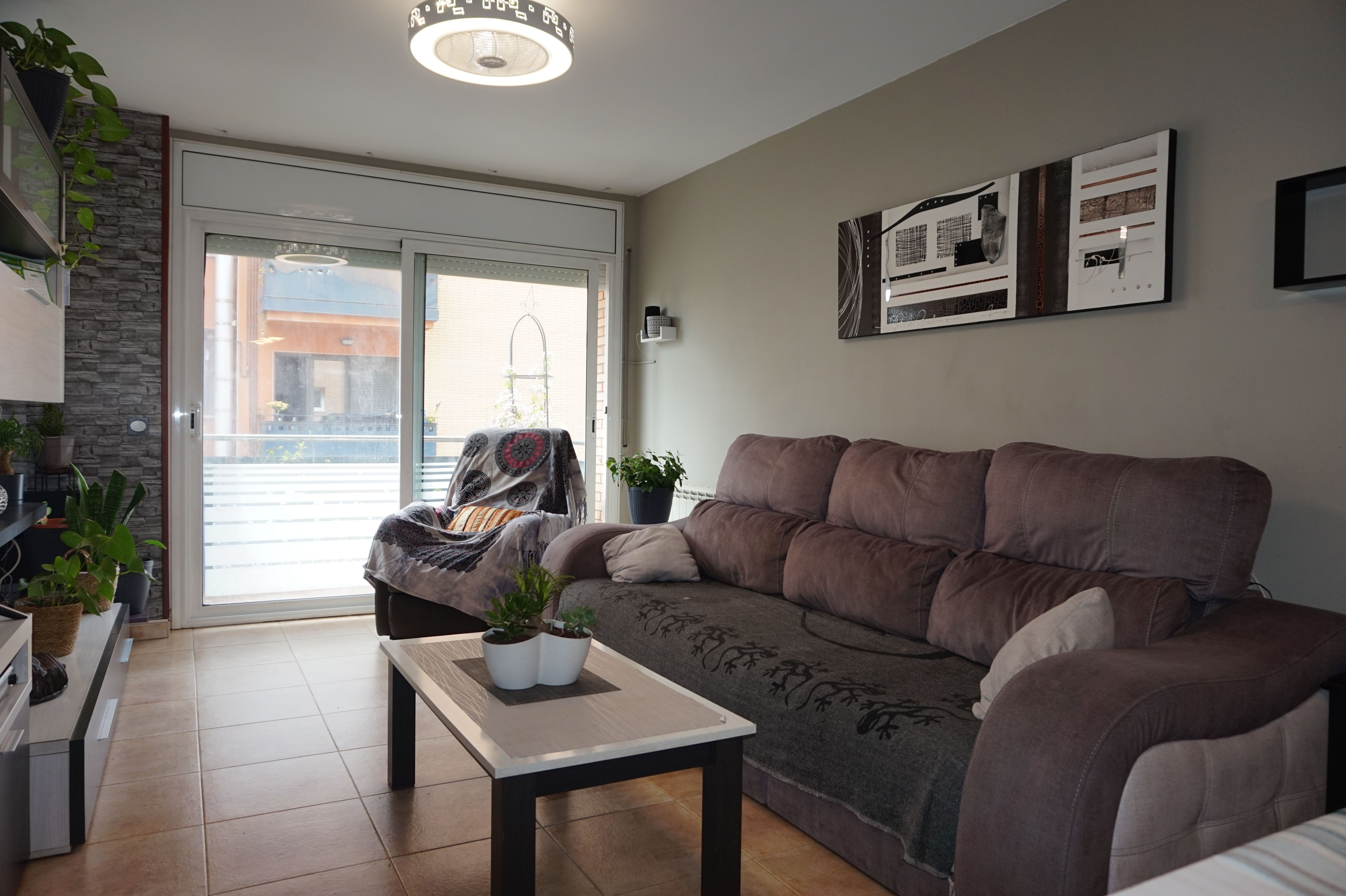 Living room of Apartment for sale in Salt  with Alarm