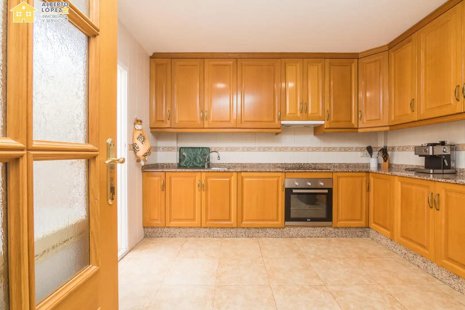 Cocina de Casa adosada en venta en Elche / Elx con Aire acondicionado, Calefacción y Balcón