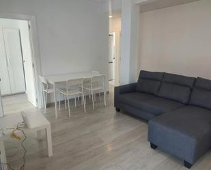 Living room of Flat to rent in  Madrid Capital  with Air Conditioner, Heating and Furnished