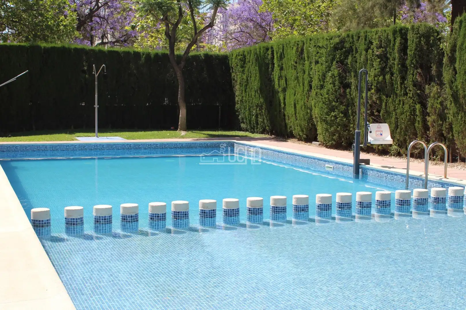 Piscina de Pis de lloguer en Valencia amb Aire condicionat, Moblat i Piscina comunitària