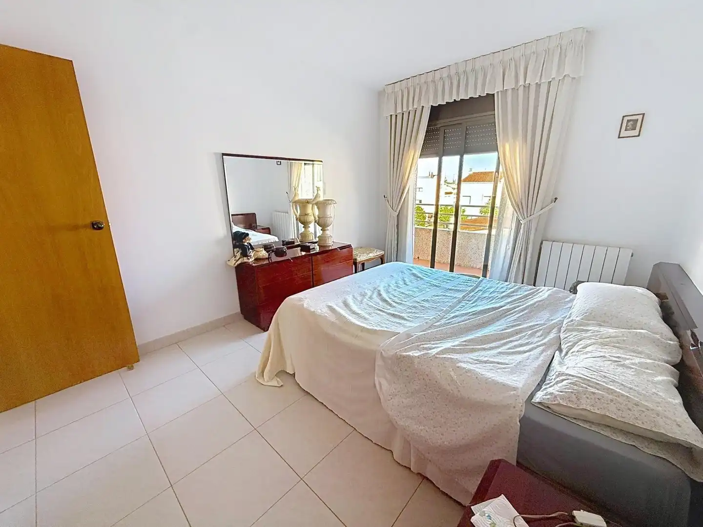 Habitación de Casa adosada en venta en Vilanova i la Geltrú con Terraza y Balcón
