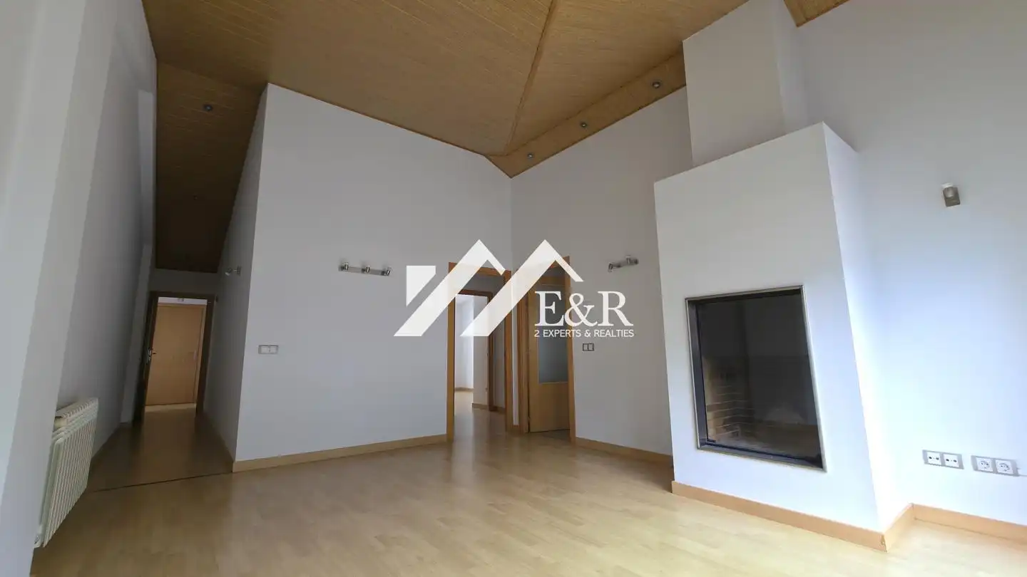 Sala de estar de Ático de alquiler en Andorra la Vella con Aire acondicionado y Terraza